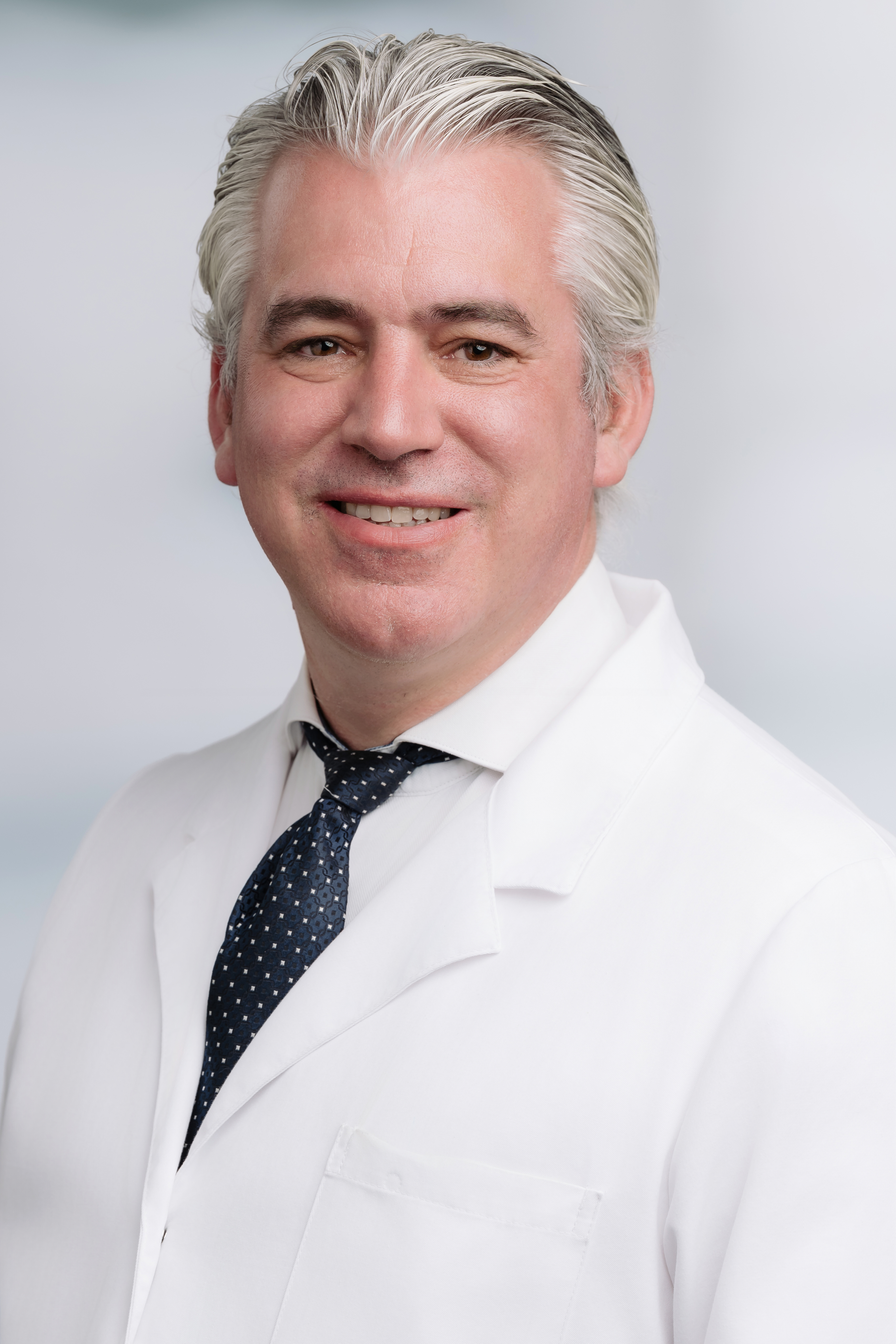  Dr. med. Alexander Becker