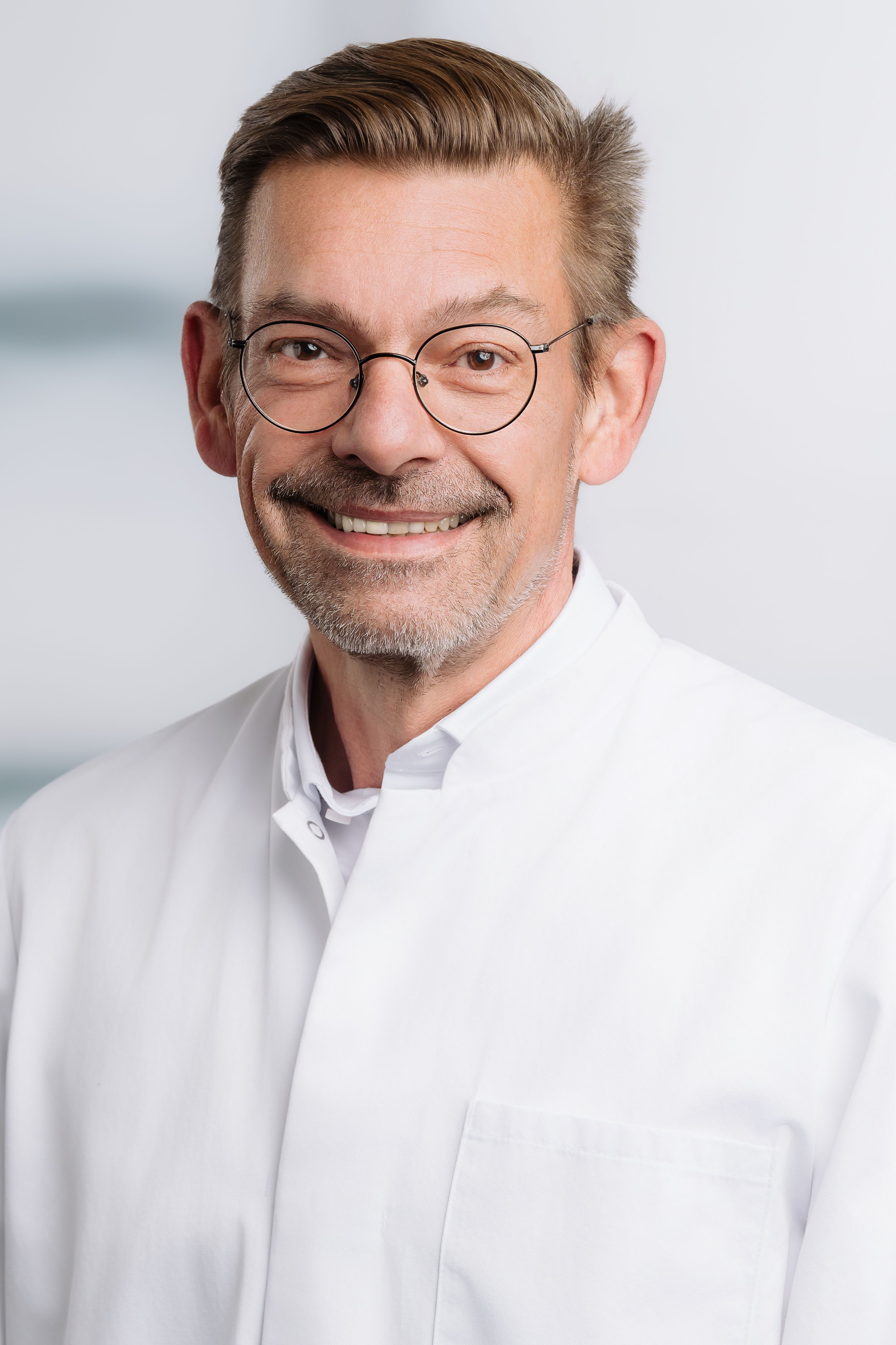  Dr. med. Friedrich H&ouml;lzl | 